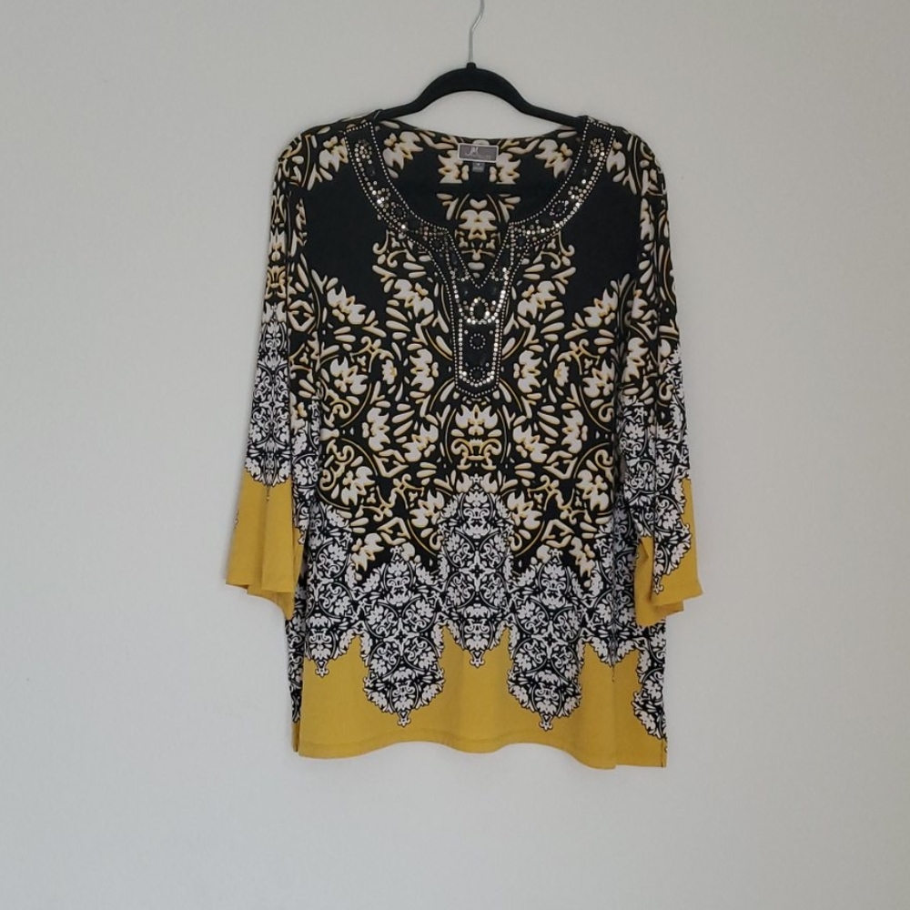 Black White and Yellow Top